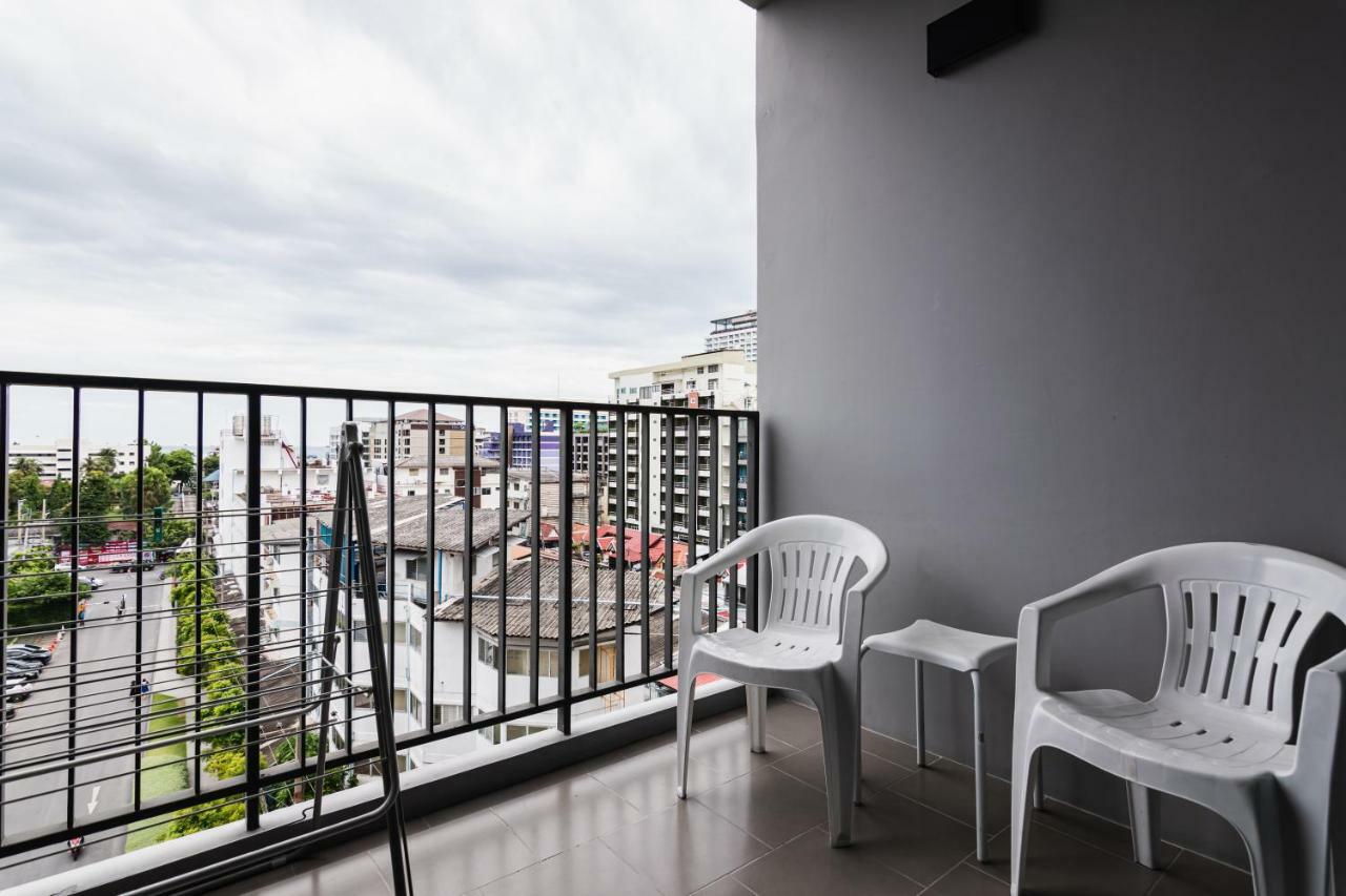 The Base Central Pattaya By Pattaya Holiday ภายนอก รูปภาพ